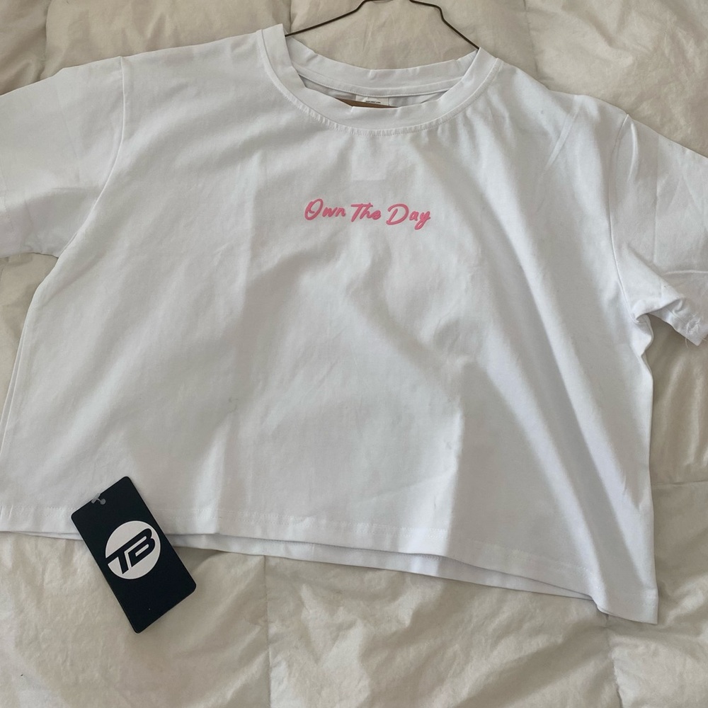 Bubble gum pink “Own the Day” Crop Medium